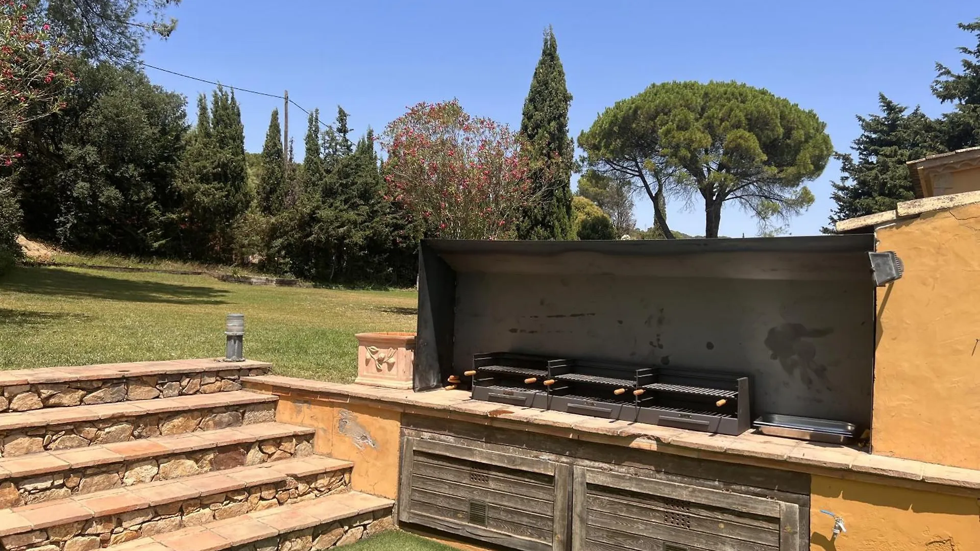 Вилла Casa Mas Molines Con Piscina Jacuzzi Y Barbacoas Montras Шале